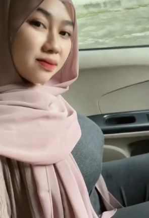 looking makes it uuhhooott_172