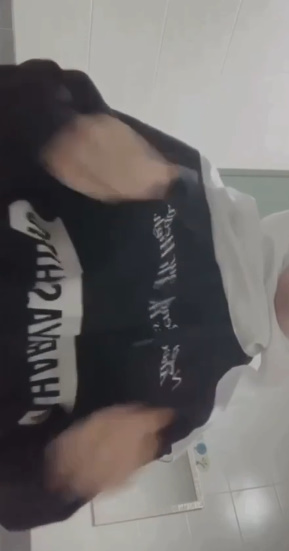 looking makes it uuhhooott_172