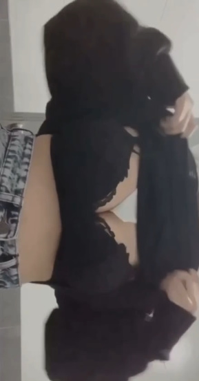 looking makes it uuhhooott_172