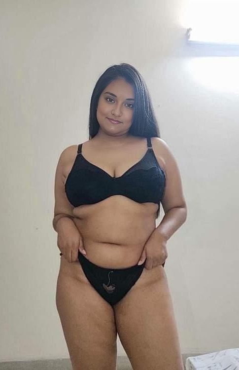 Sayma get blowjob Bangladeshi girl