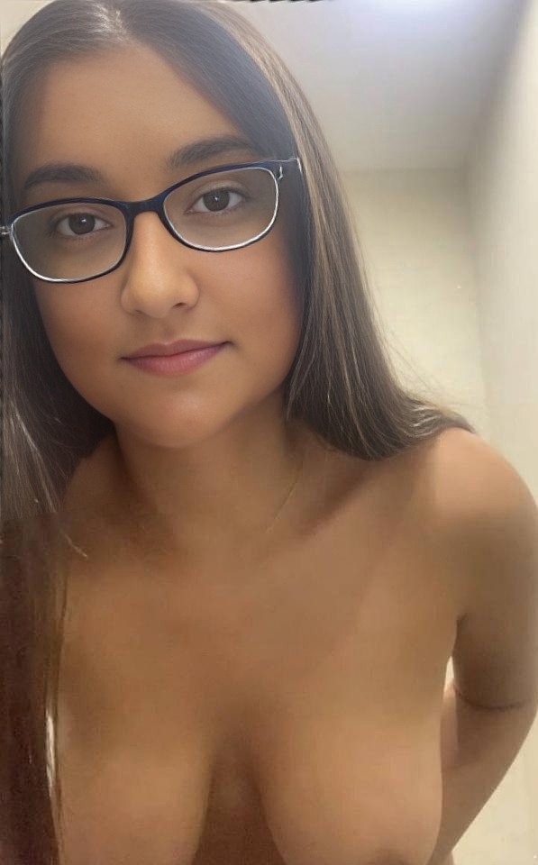 Sayma get blowjob Bangladeshi girl