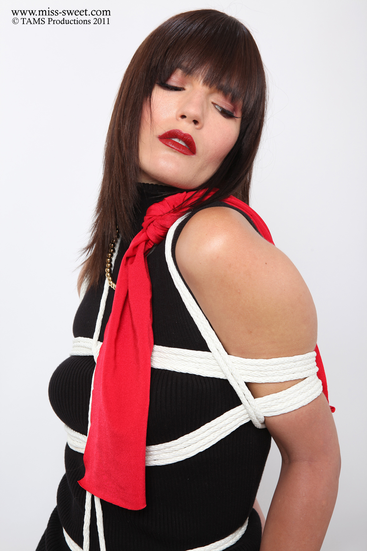 bondage sweetheart 33-1