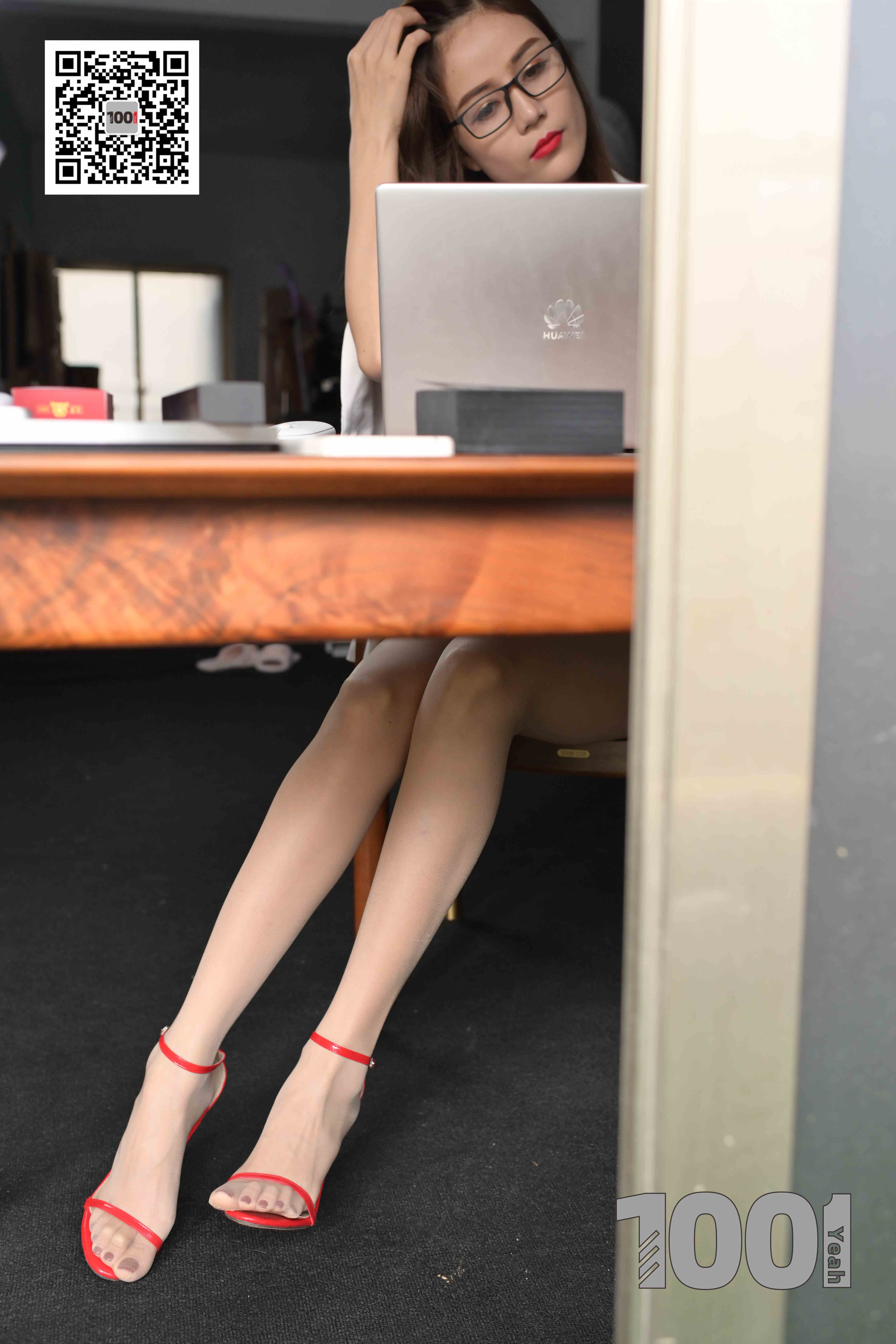 China Beauty Legs and feet 775-1