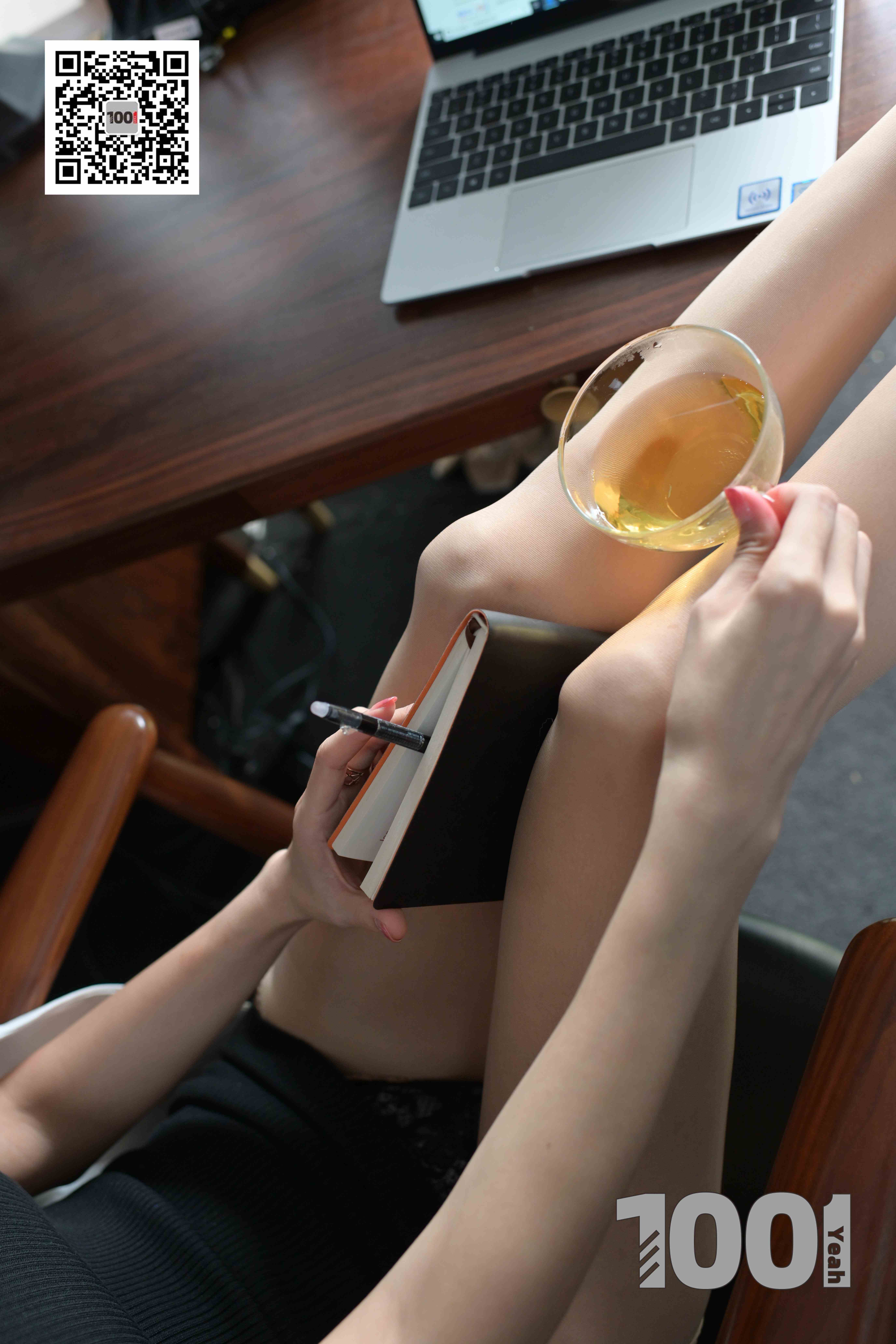 China Beauty Legs and feet 775-1