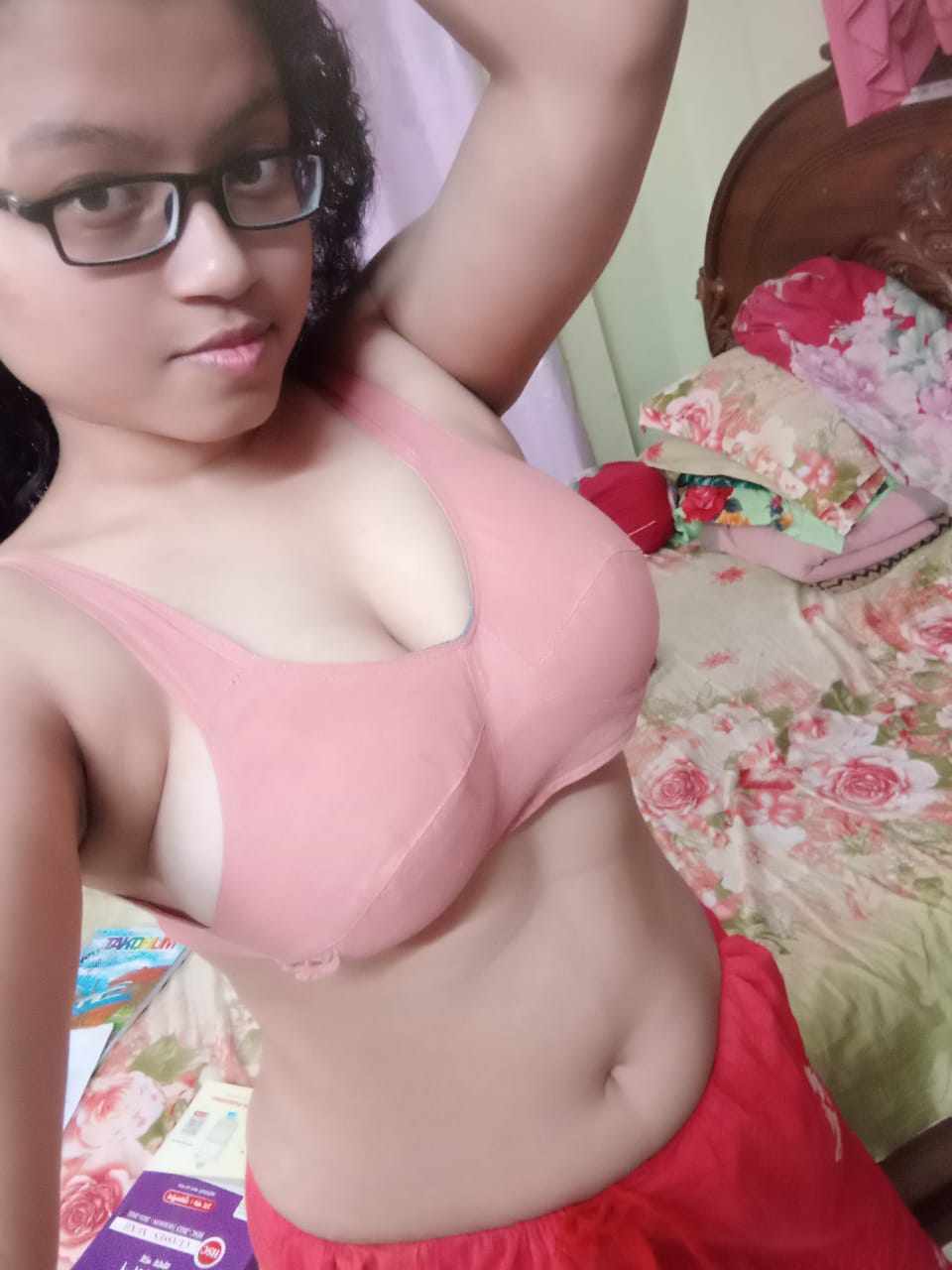 Akhi Ananna nude photo