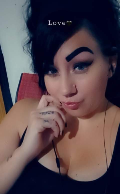 Sexy Latina Webslut Yolanda