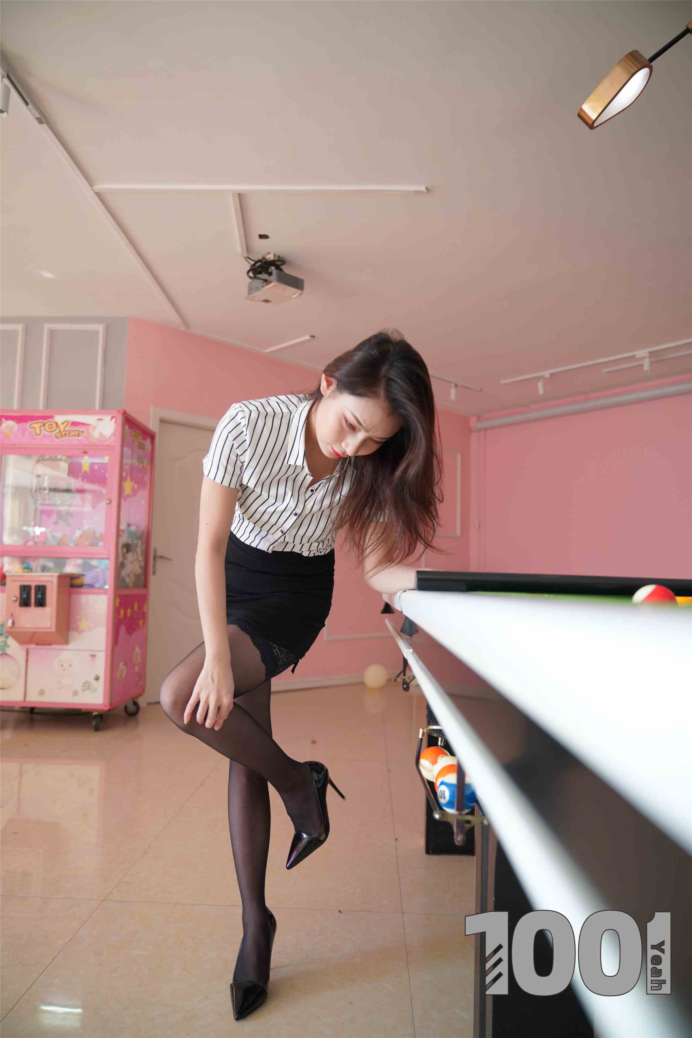 China Beauty Legs and feet 777-3