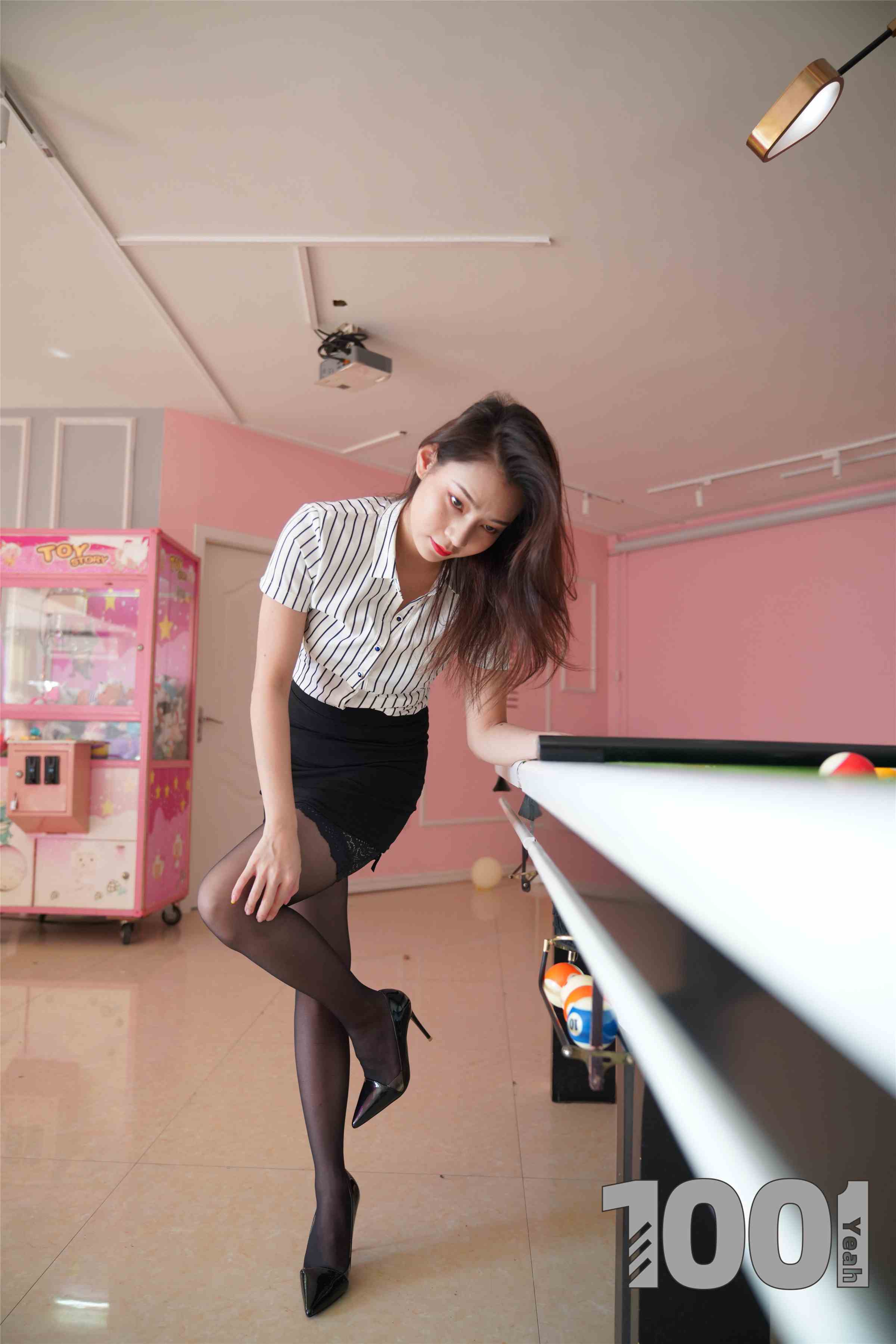 China Beauty Legs and feet 777-3