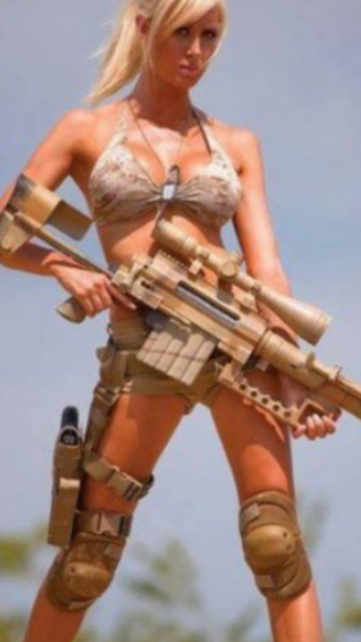 Chicks & Guns 35