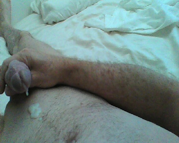 Kevin Yardley loves masturbating everyday!