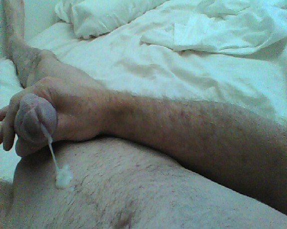 Kevin Yardley loves masturbating everyday!