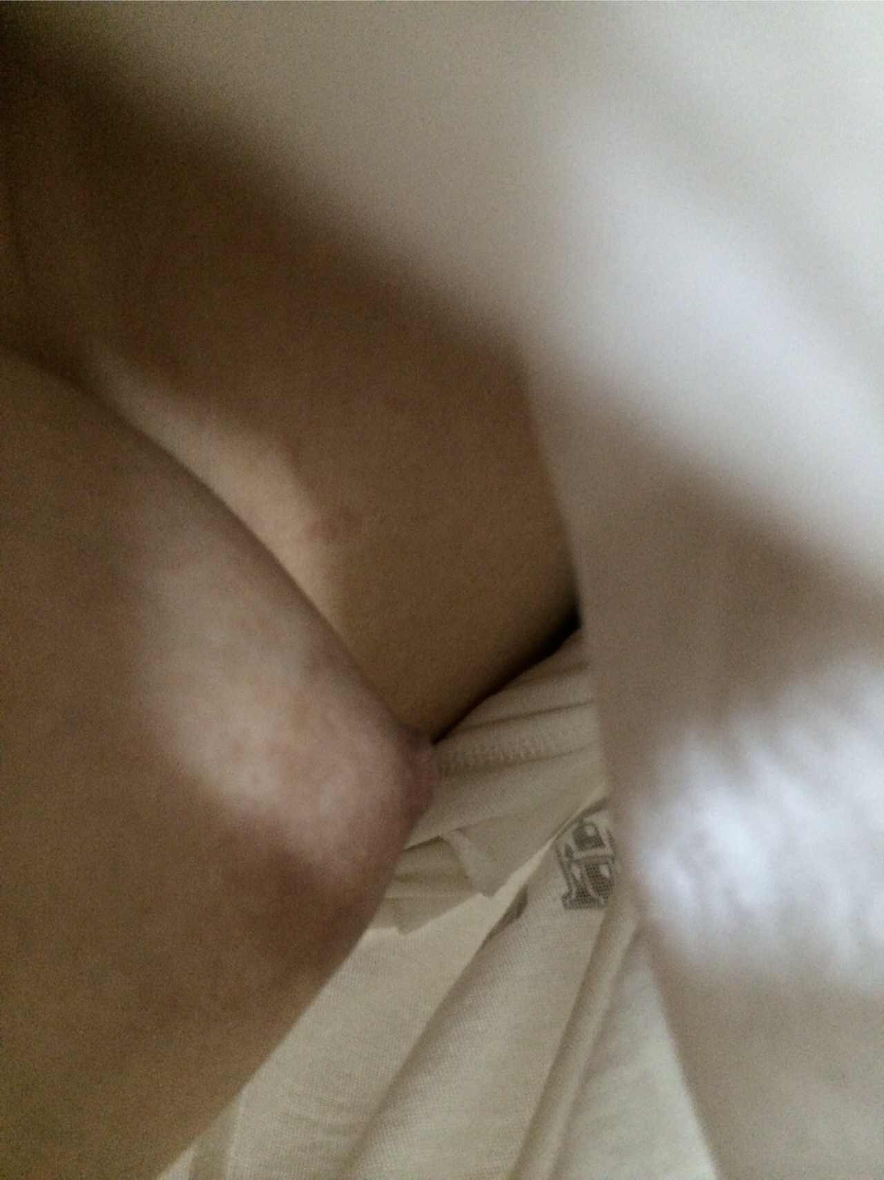 naked Asian slut