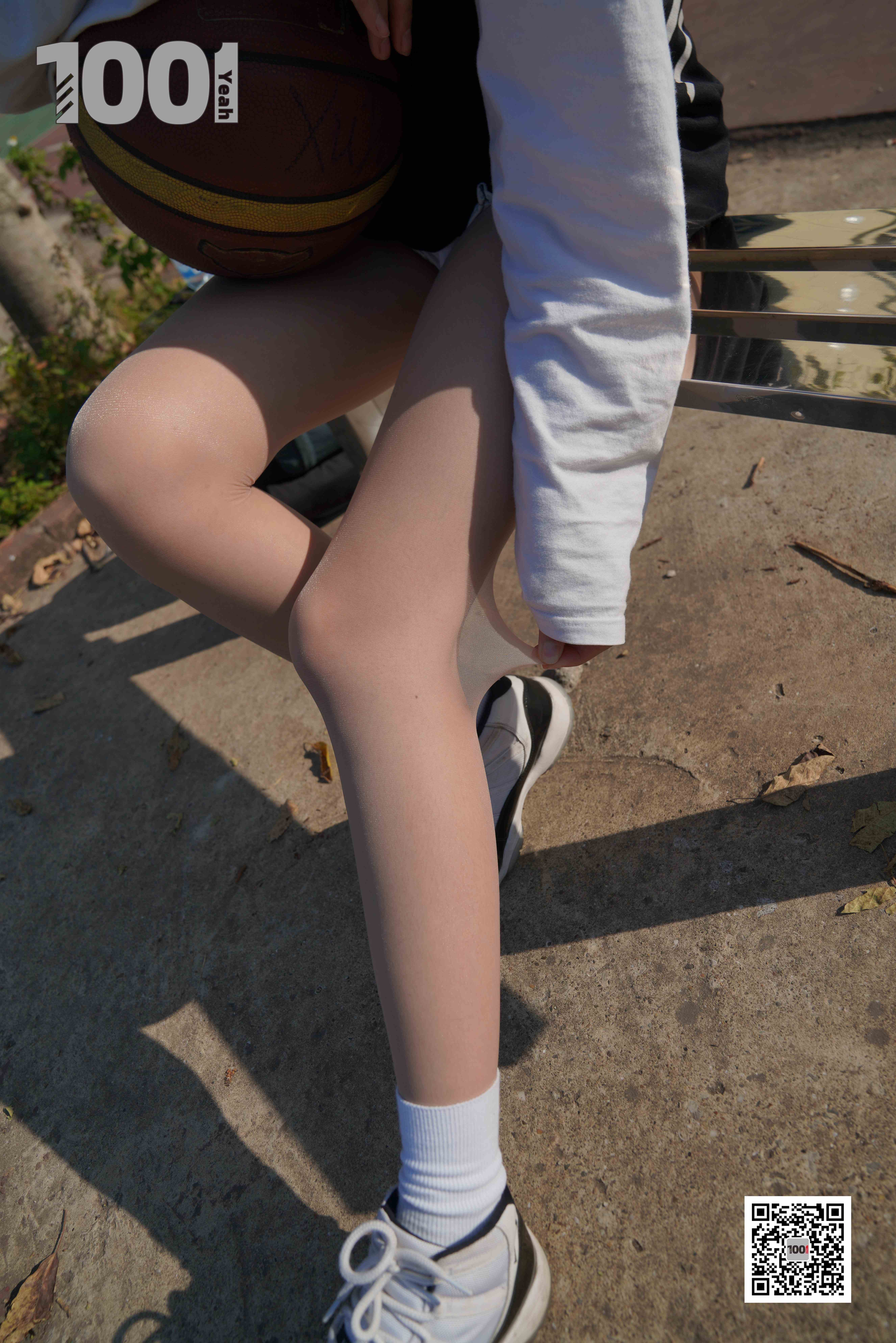 China Beauty Legs and feet 781-2