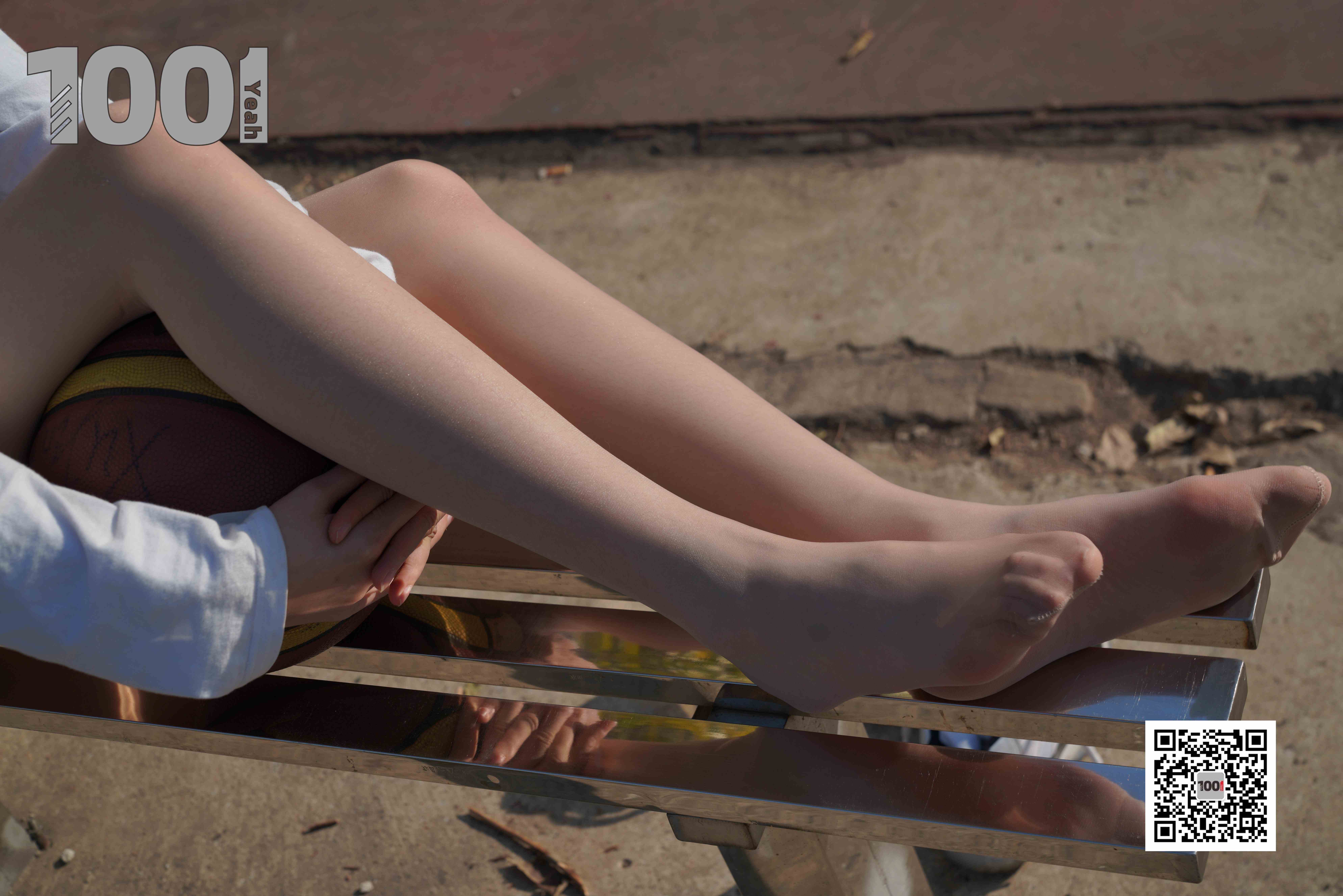 China Beauty Legs and feet 781-4