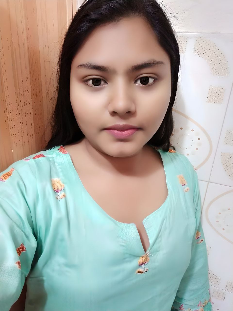 Village College  Cute Girl বিডিও কাম সার্ভিস চালু আছে ভার্জি