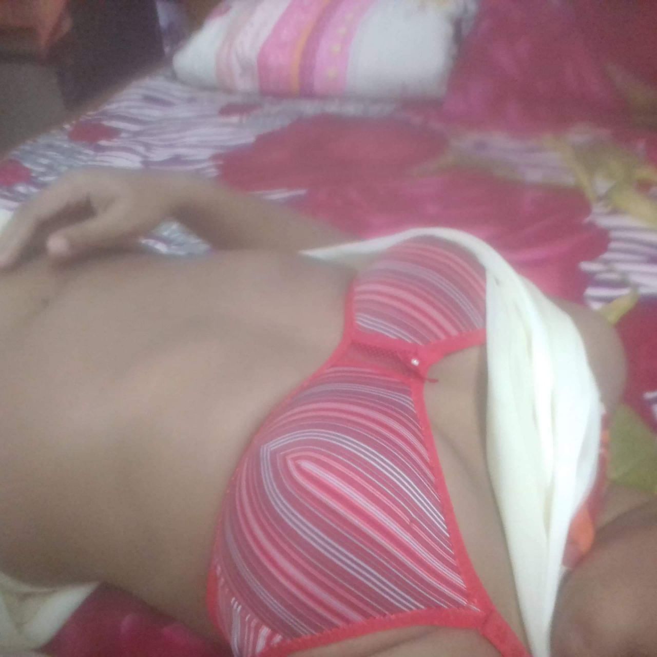 Village College  Cute Girl বিডিও কাম সার্ভিস চালু আছে ভার্জি