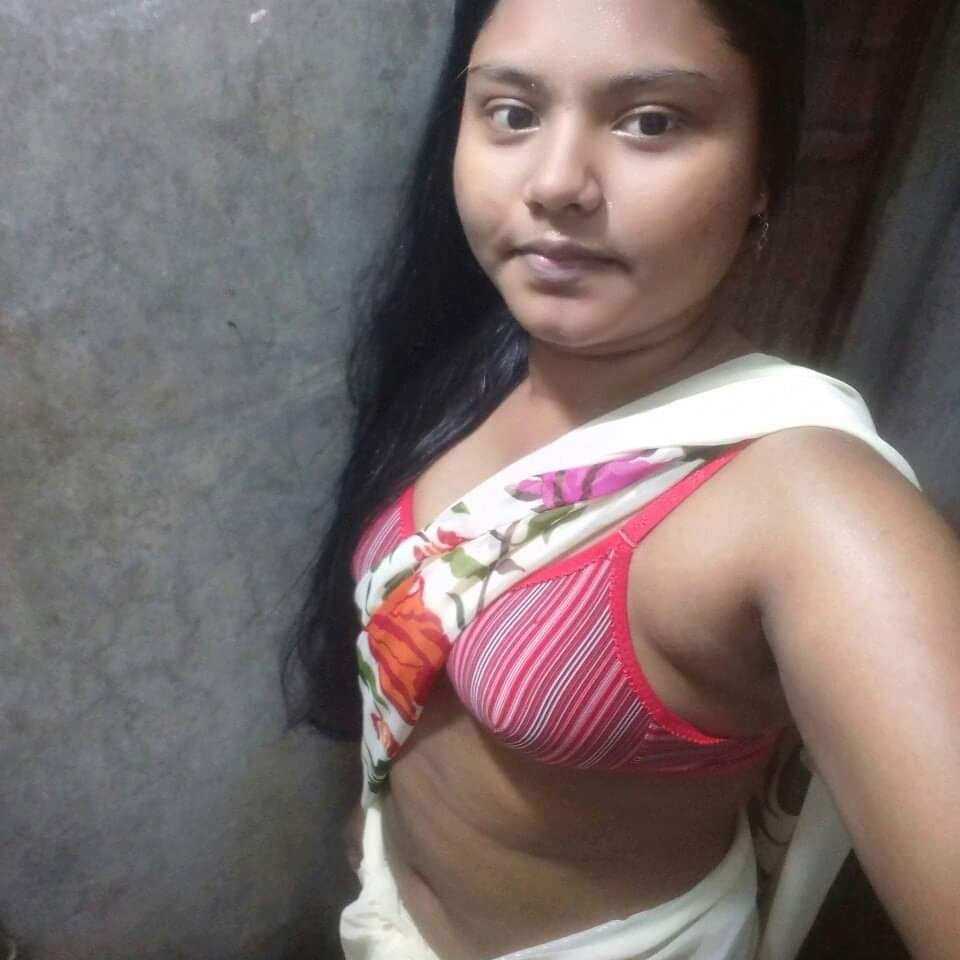 Village College  Cute Girl বিডিও কাম সার্ভিস চালু আছে ভার্জি