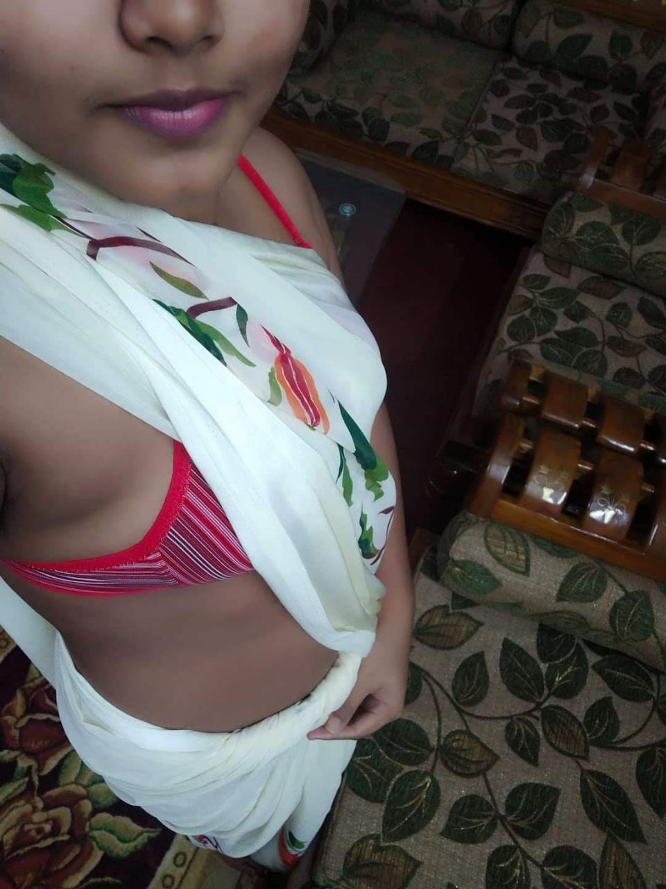 Village College  Cute Girl বিডিও কাম সার্ভিস চালু আছে ভার্জি