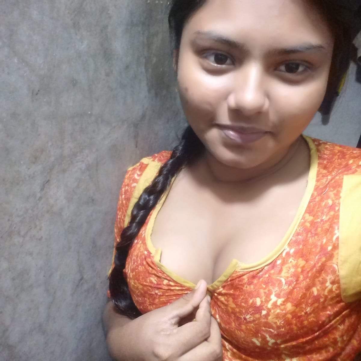 Village College  Cute Girl বিডিও কাম সার্ভিস চালু আছে ভার্জি