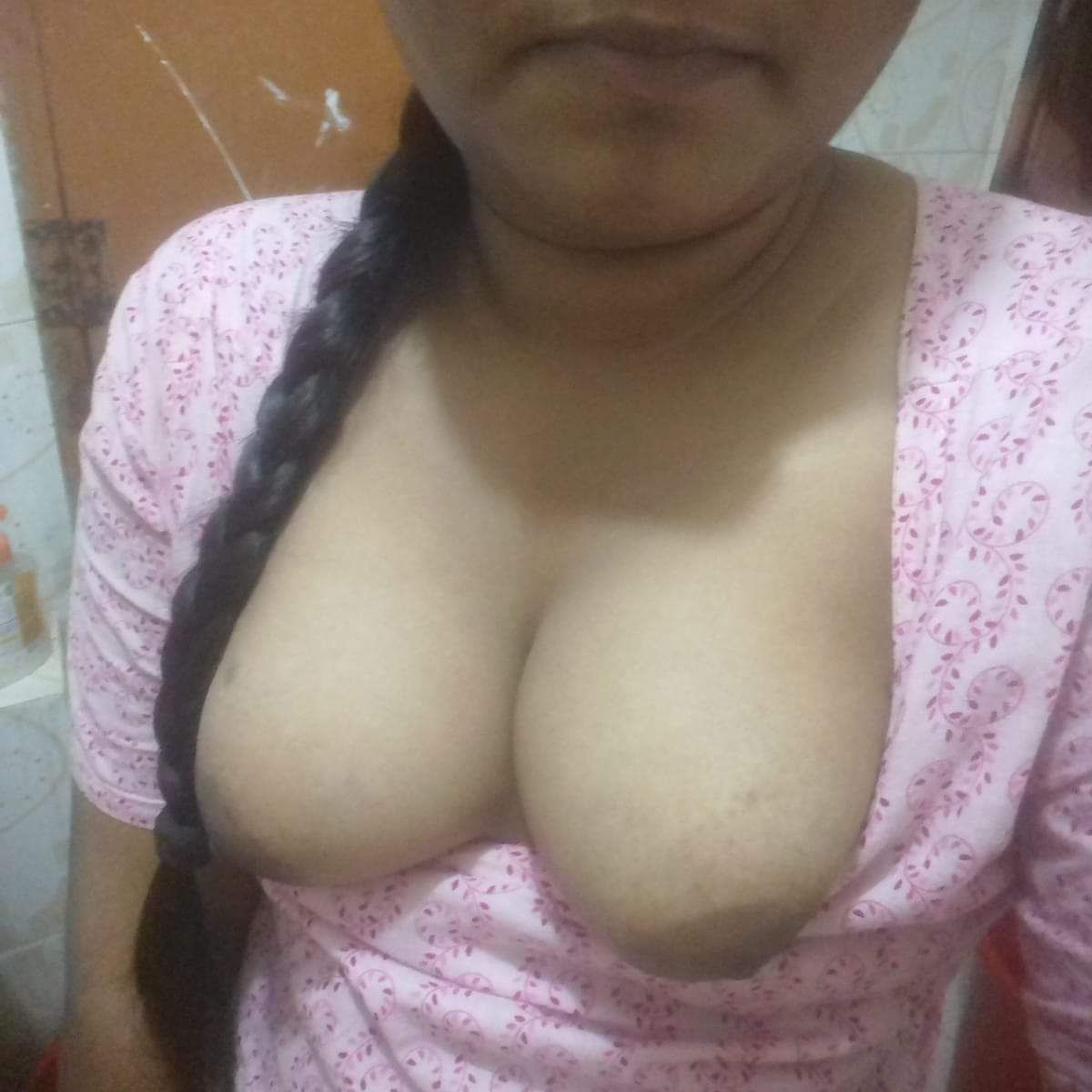 Village College  Cute Girl বিডিও কাম সার্ভিস চালু আছে ভার্জি