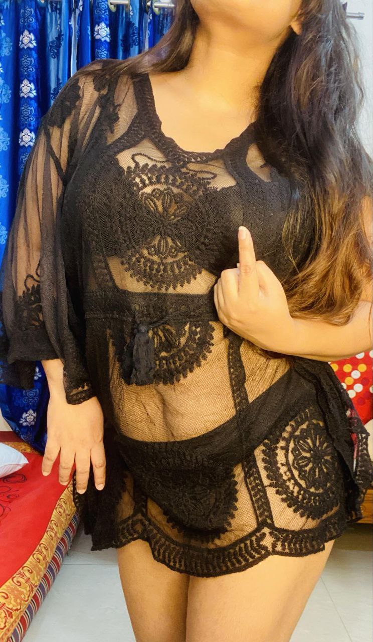 Shown Boobs and Pussy