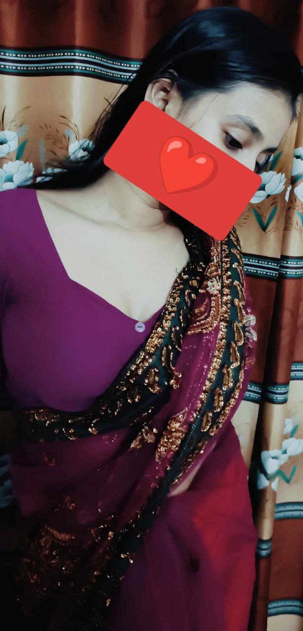 Shown Boobs and Pussy