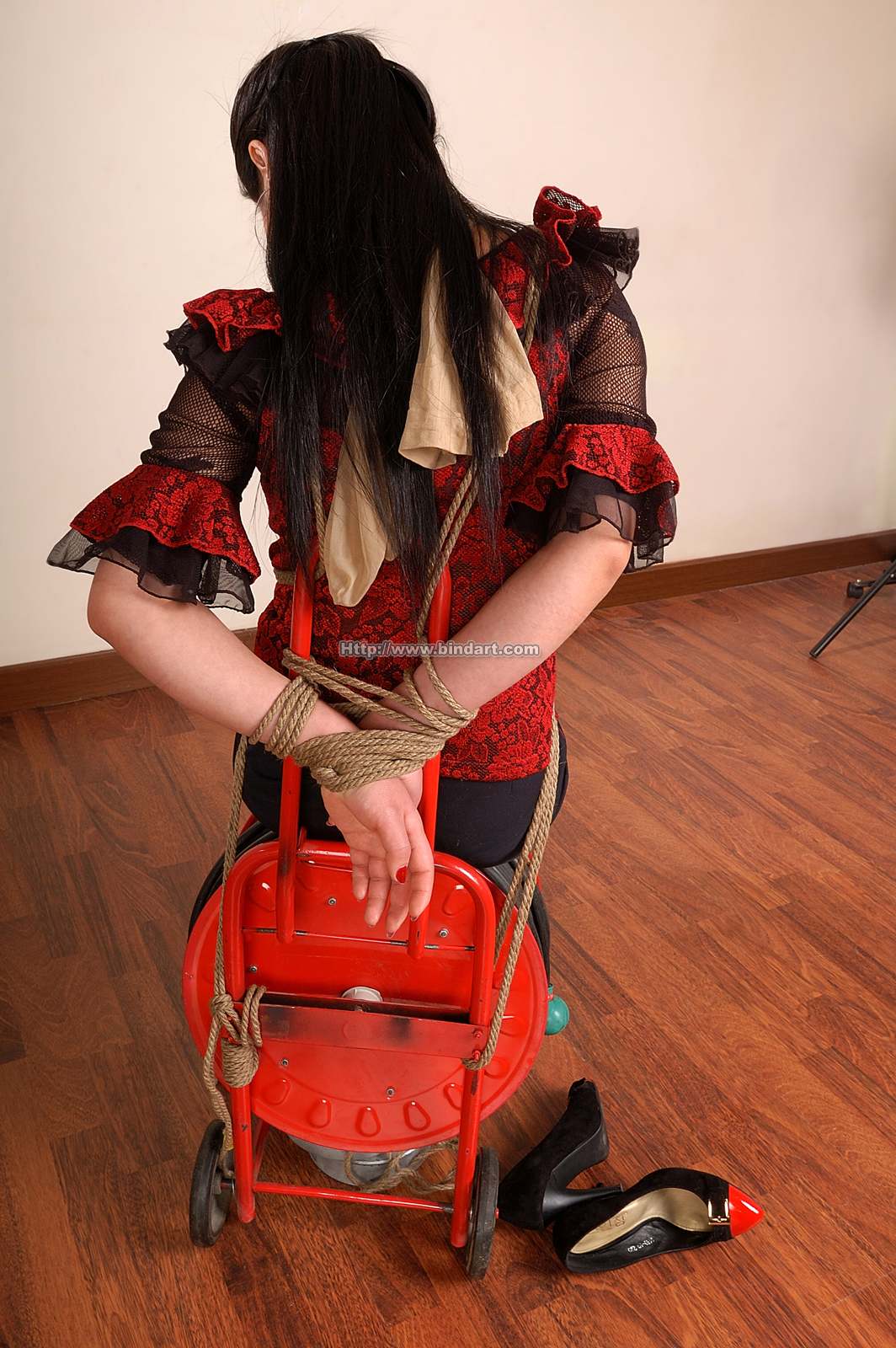 Chinese lady bondage 360-1