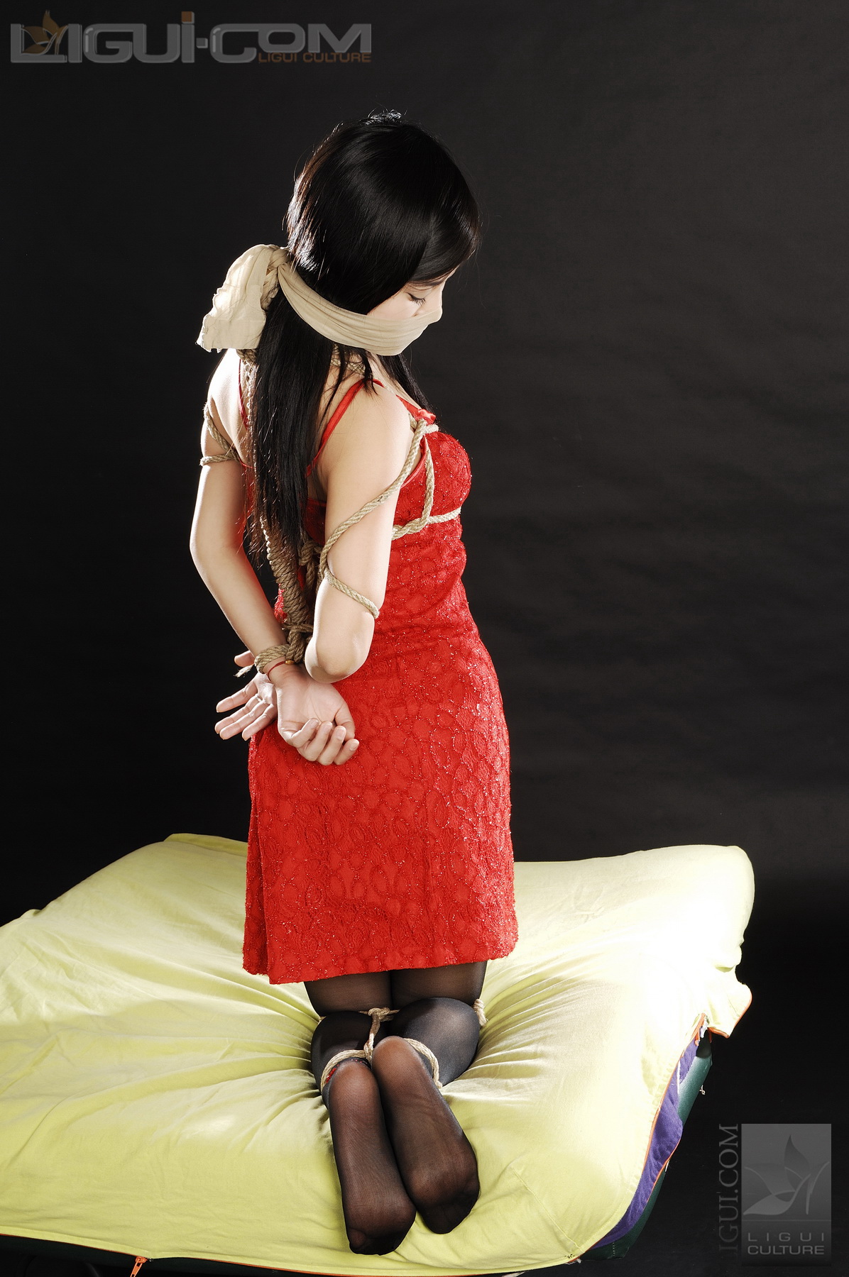 Chinese lady bondage 375-1