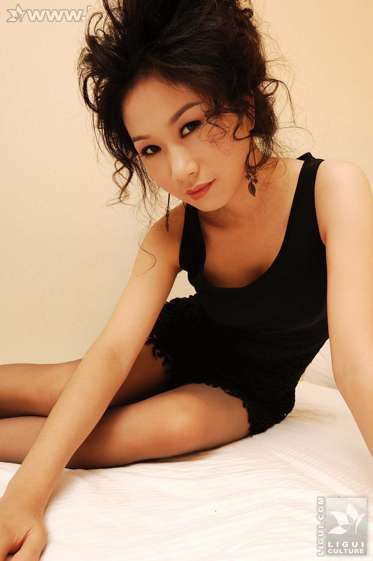 Chinese lady bondage 384