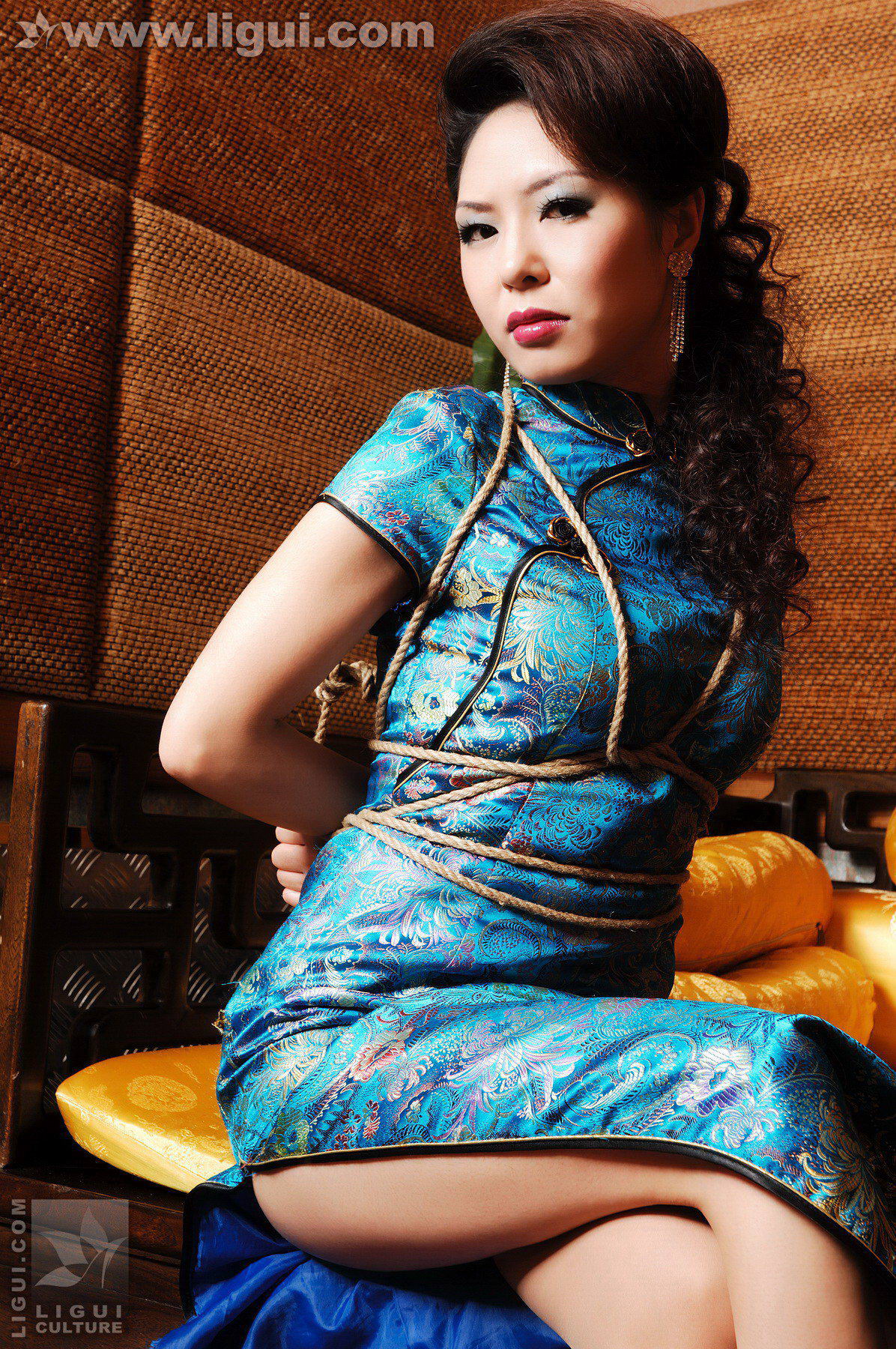 Chinese lady bondage 390