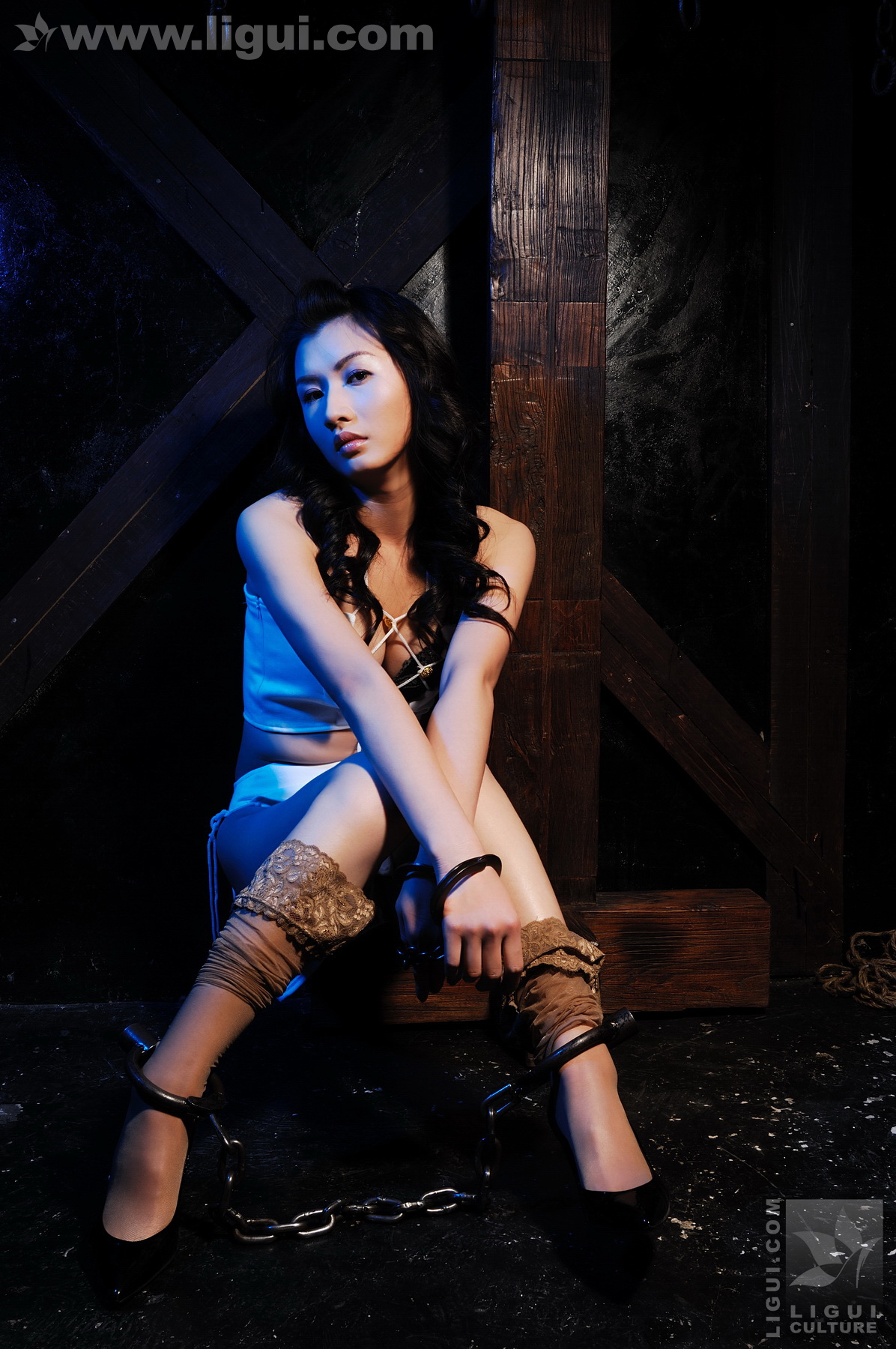 Chinese lady bondage 392