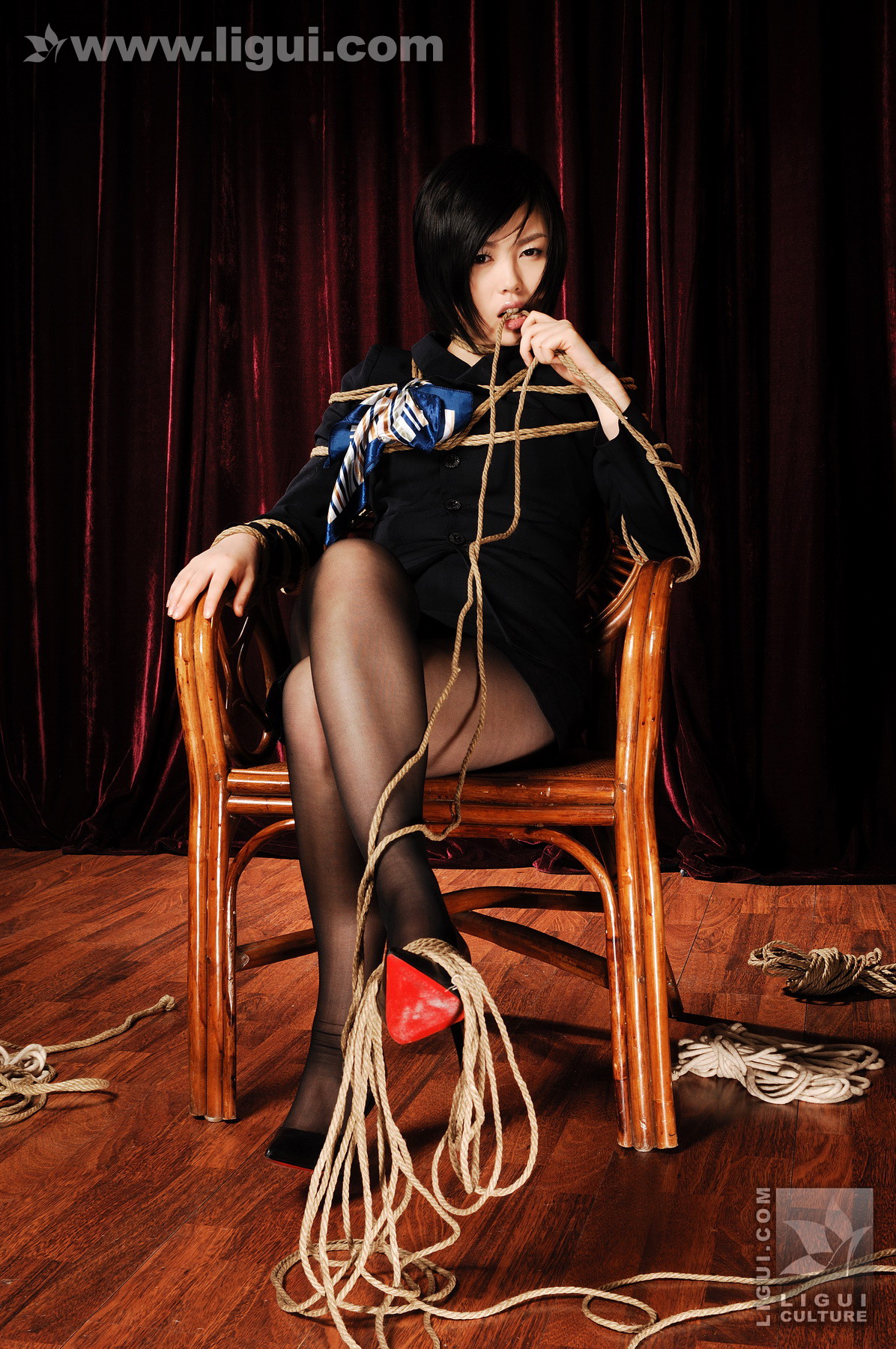 Chinese lady bondage 397-1