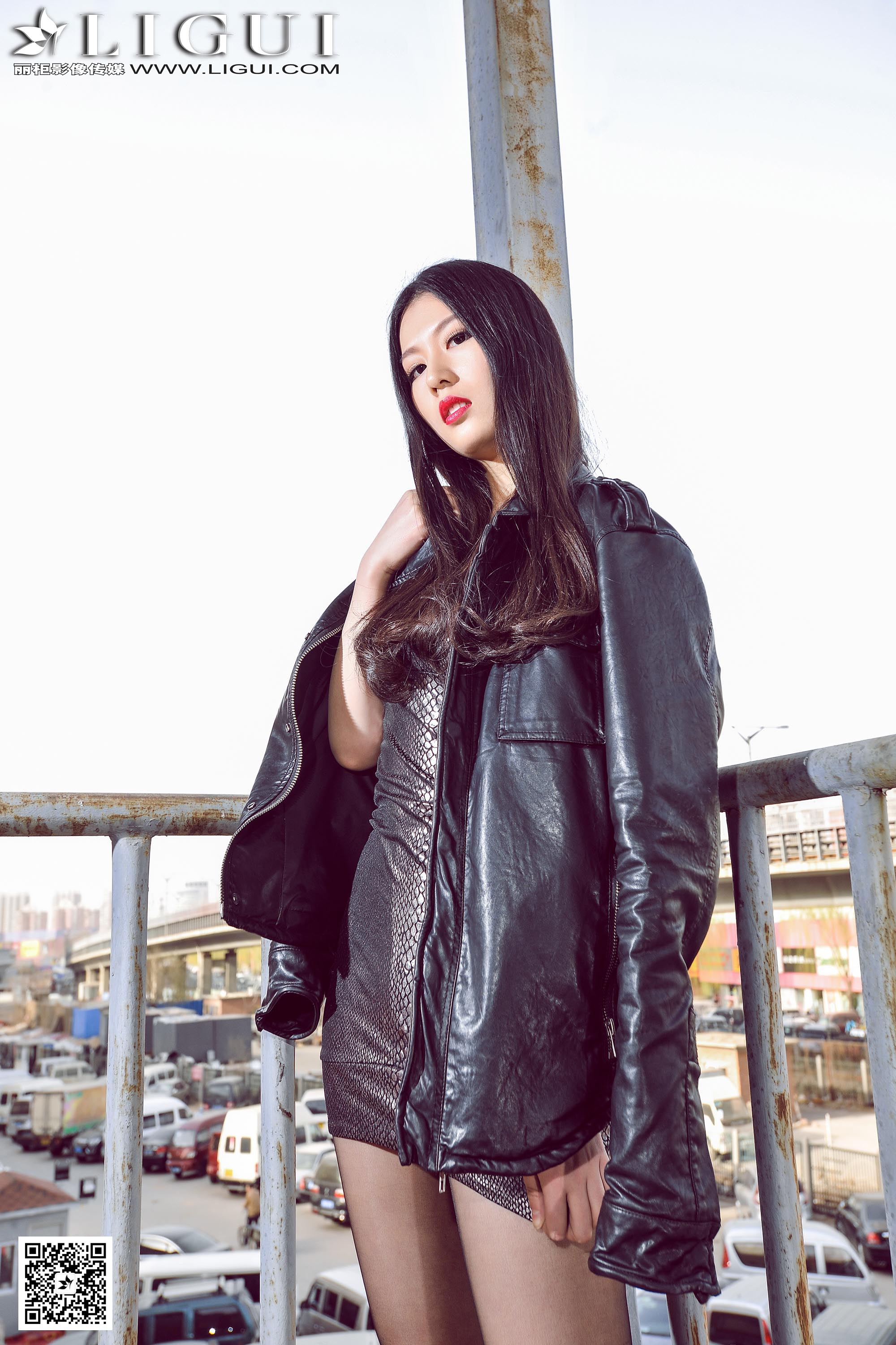 pretty lady dirty feet 12