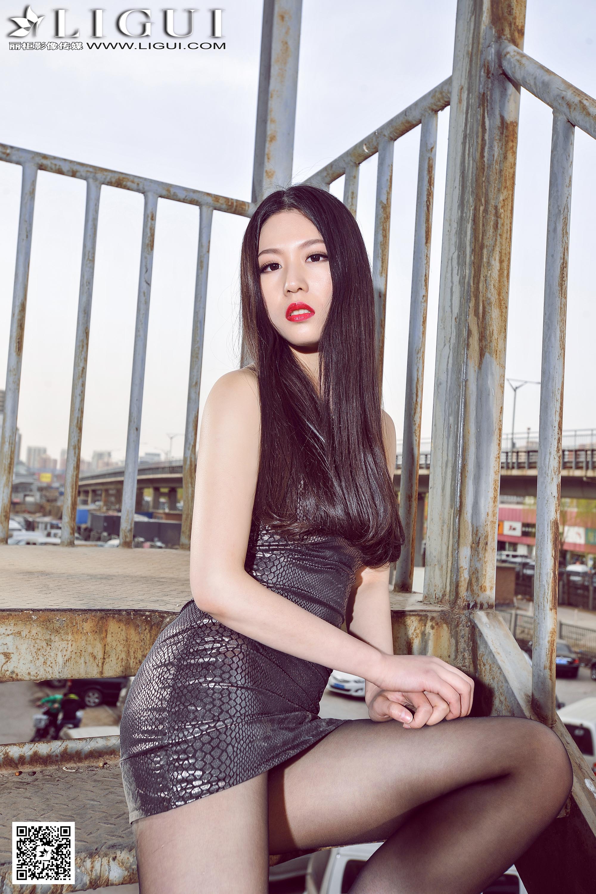 pretty lady dirty feet 13