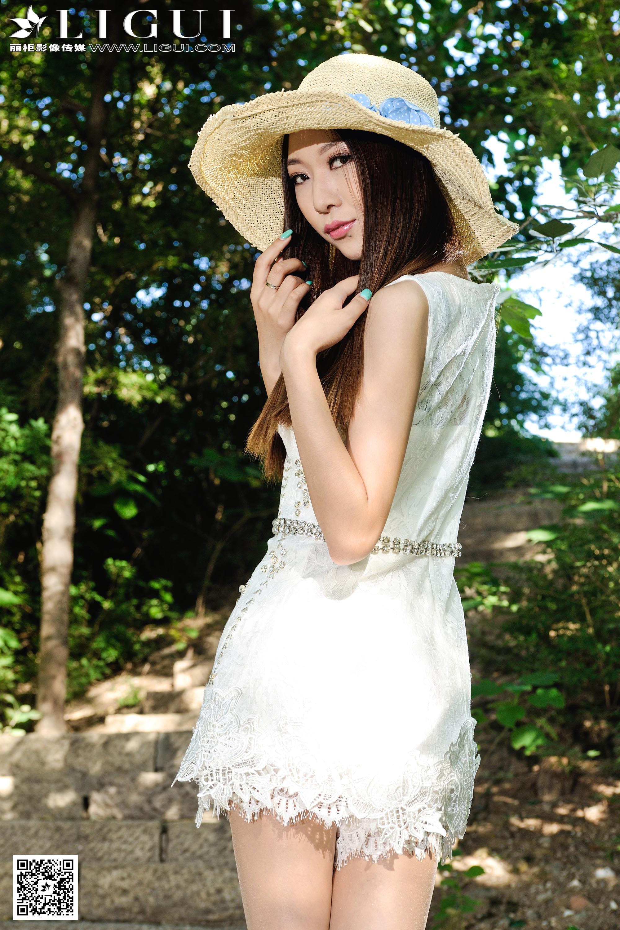 pretty lady dirty feet 14