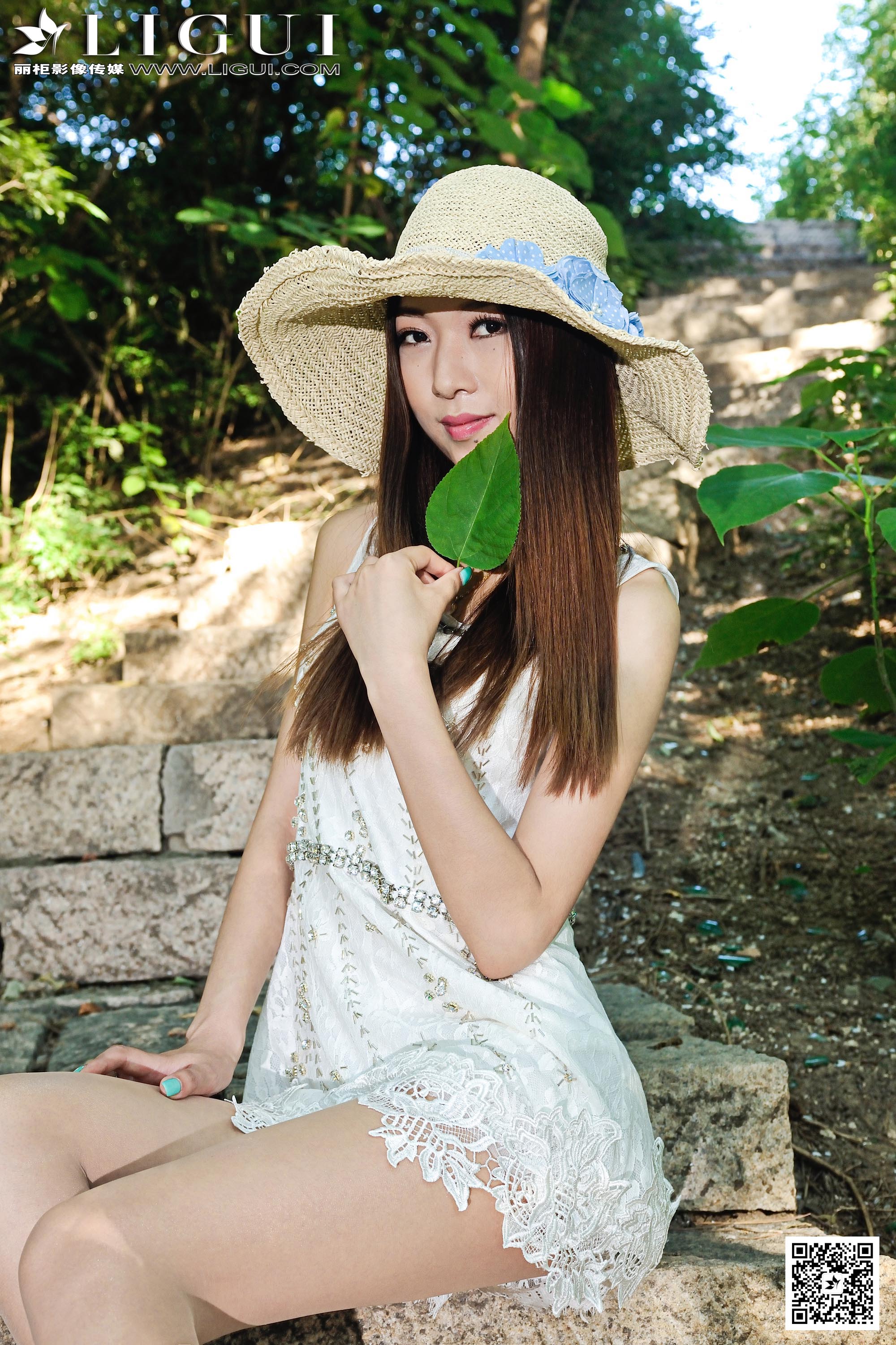 pretty lady dirty feet 14