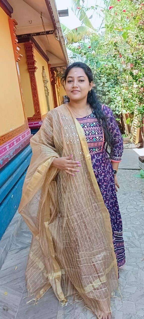 Tamil unsatisfied women fucking with husband friends