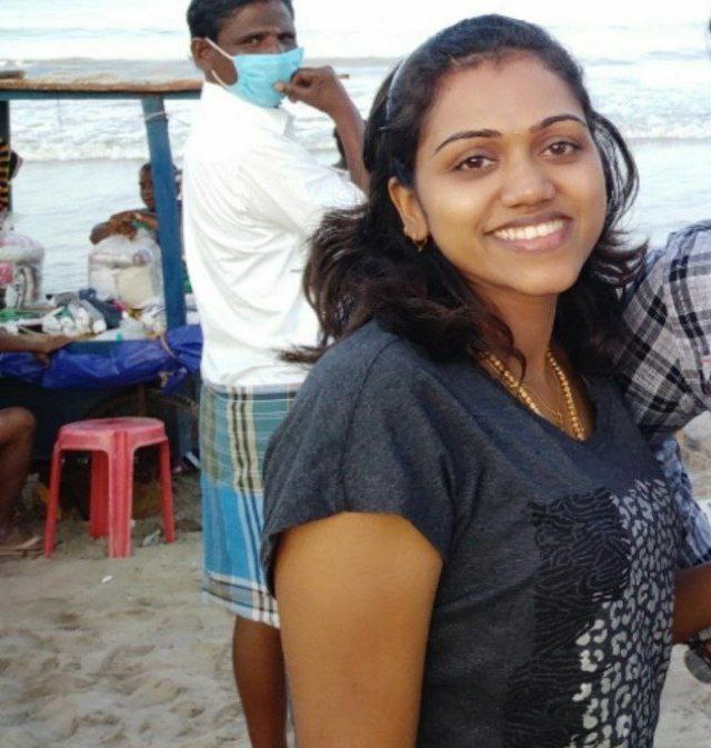 Newly married Tamil couples enjoying honeymoon