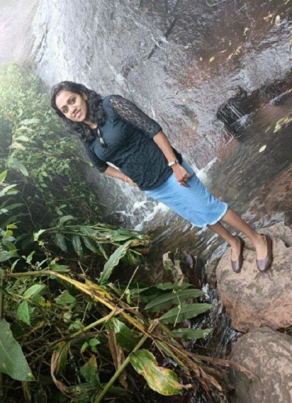 Newly married Tamil couples enjoying honeymoon