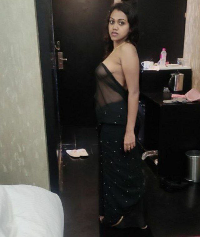 Newly married Tamil couples enjoying honeymoon