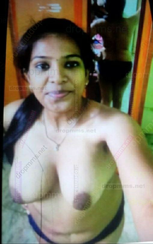 Tamil unmarried girl taking nude selfie for his boyfriend