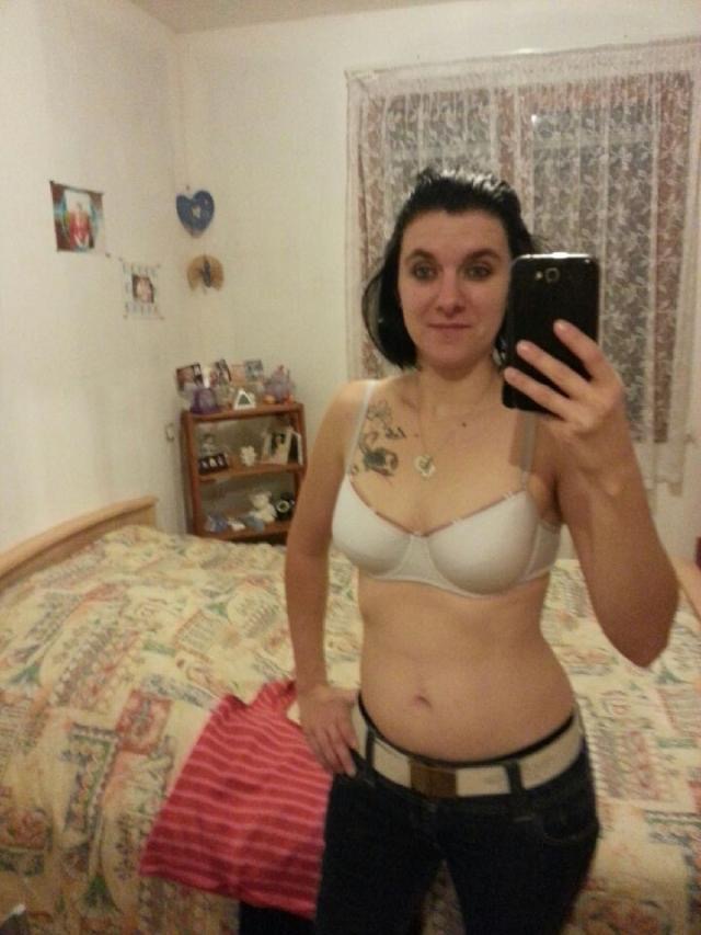 Laeti pagez petite salope française