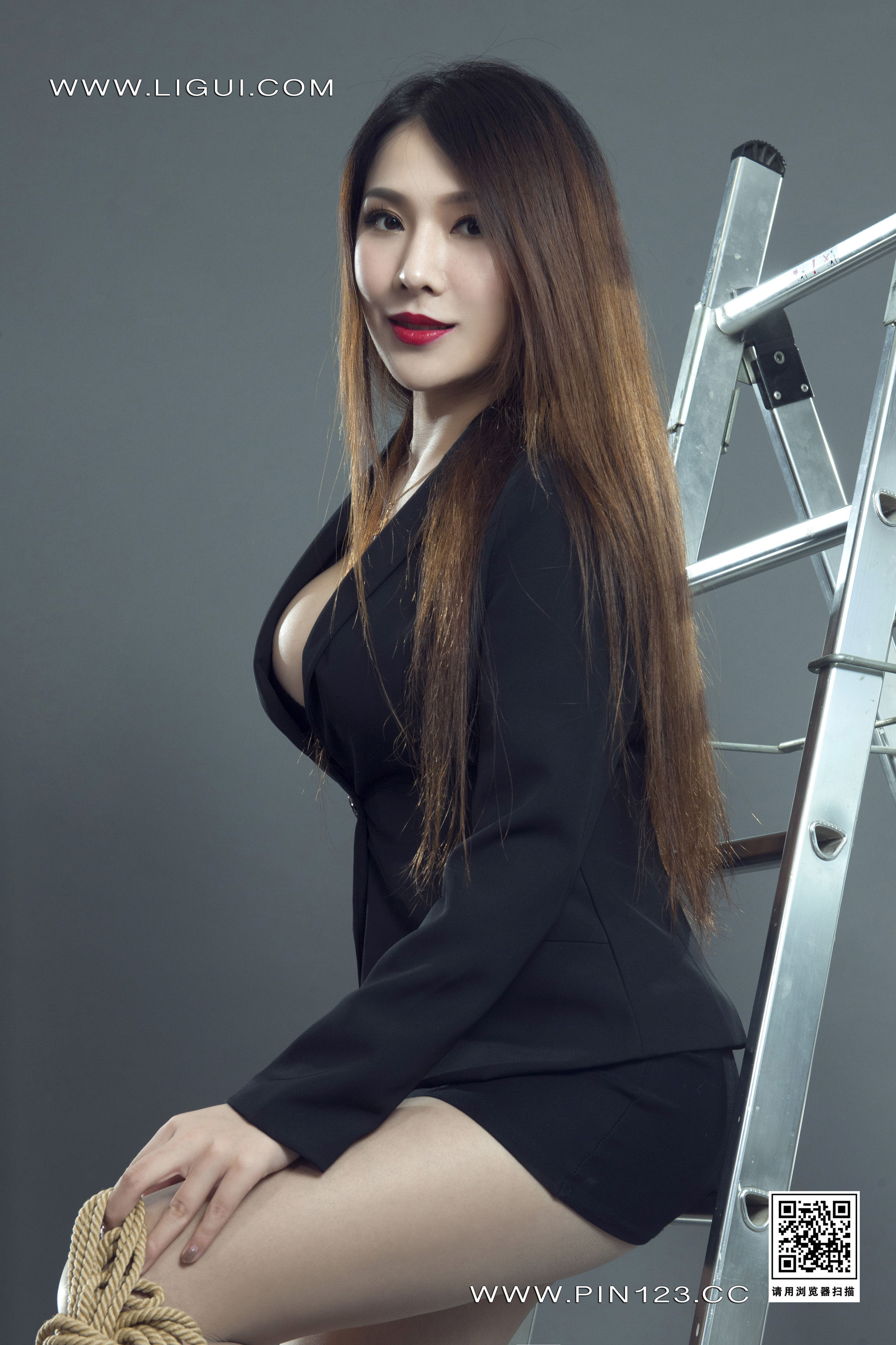 Chinese lady bondage 470