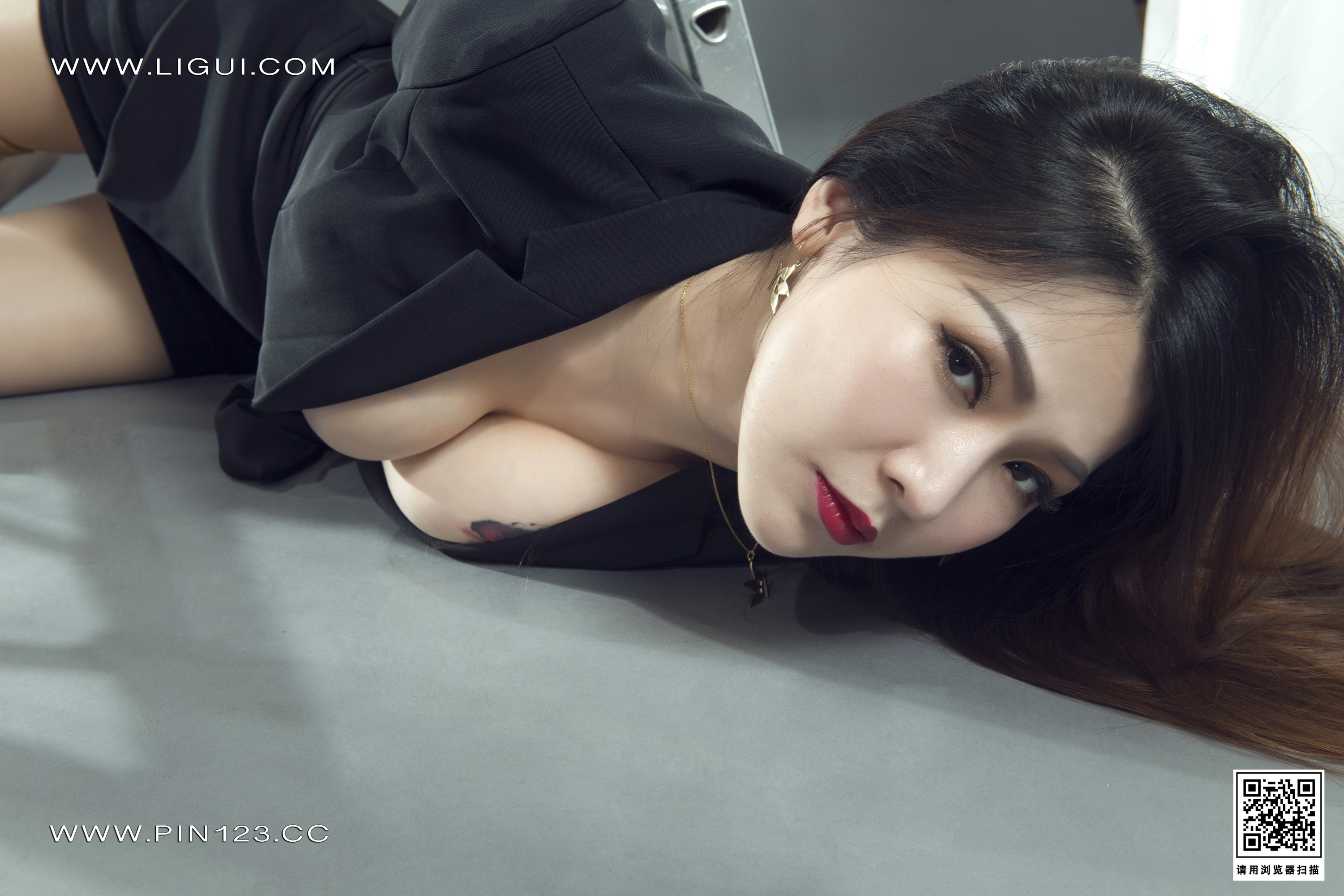 Chinese lady bondage 470