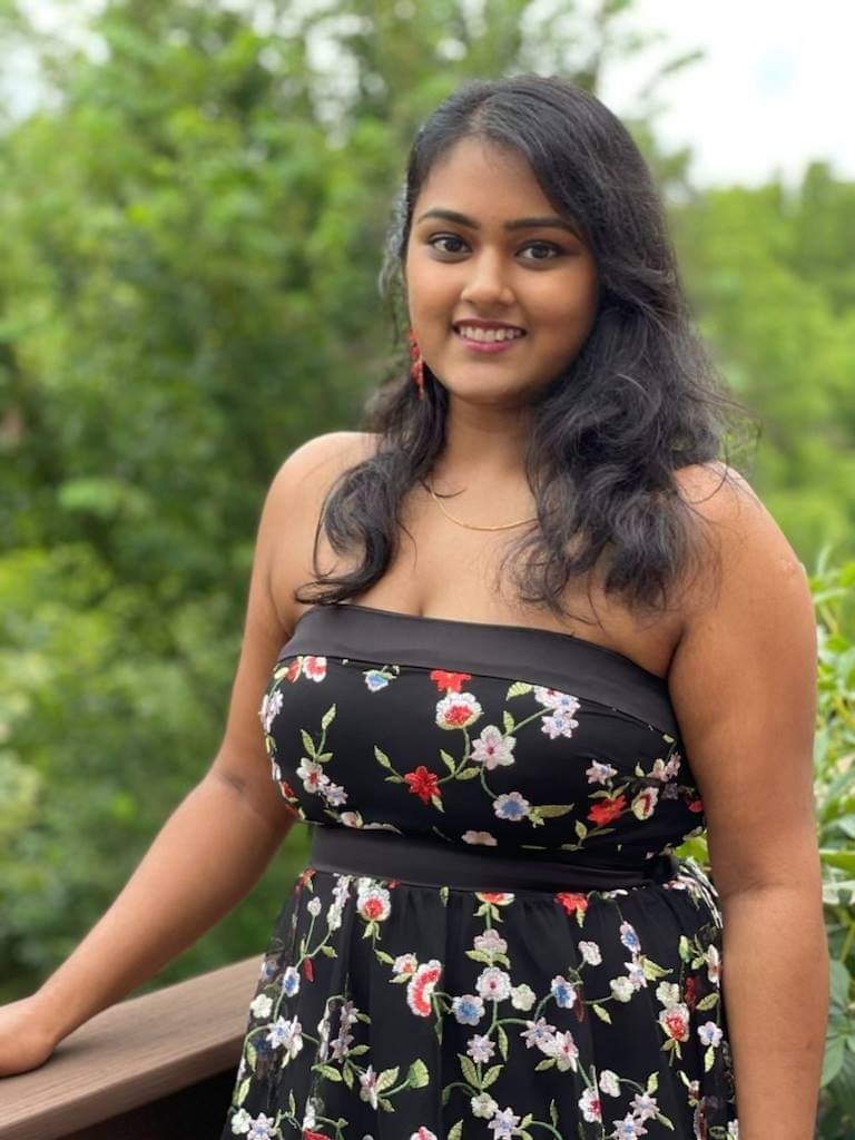 Mallu girl Fingering himself