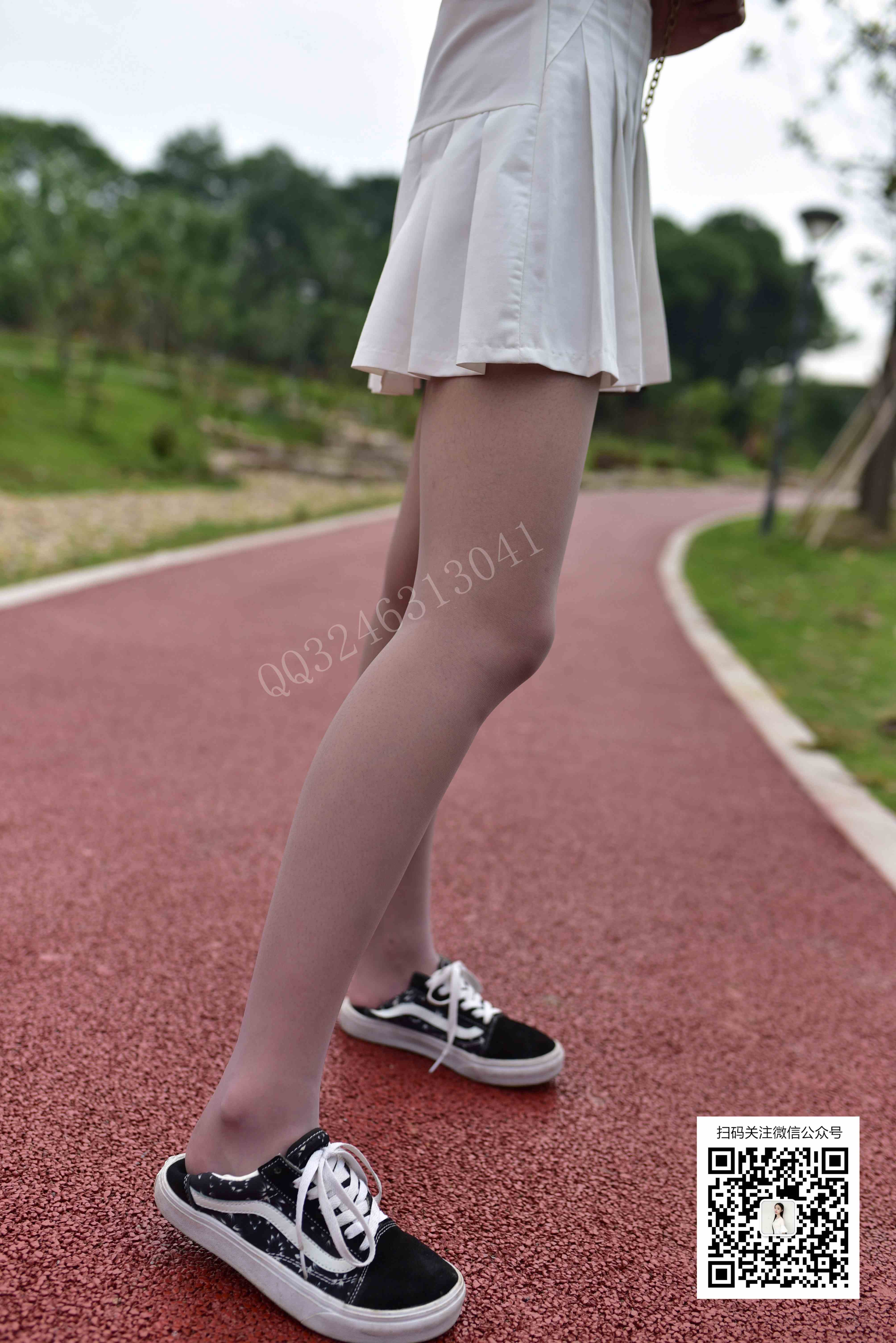 China Beauty Legs and feet 806