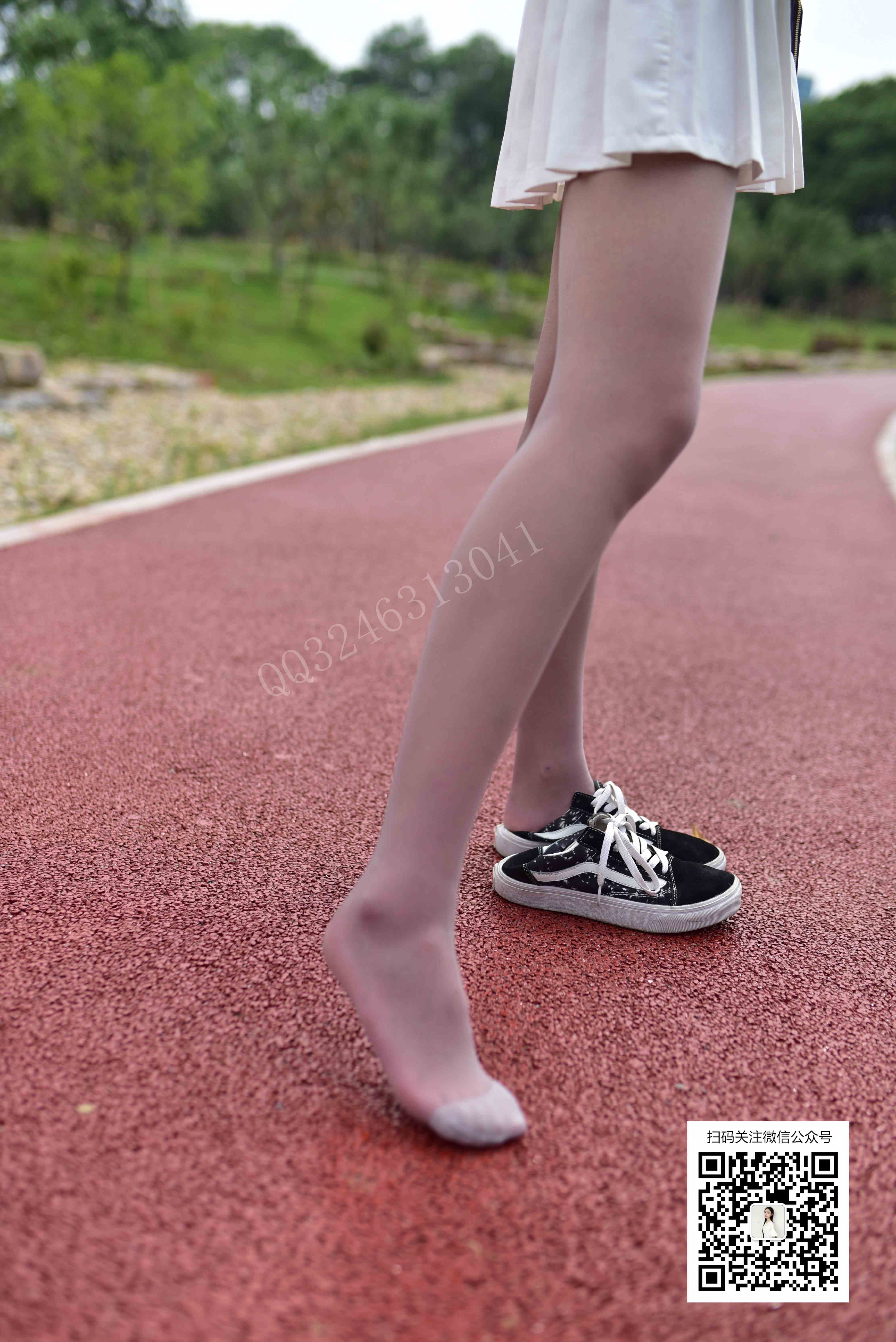 China Beauty Legs and feet 806