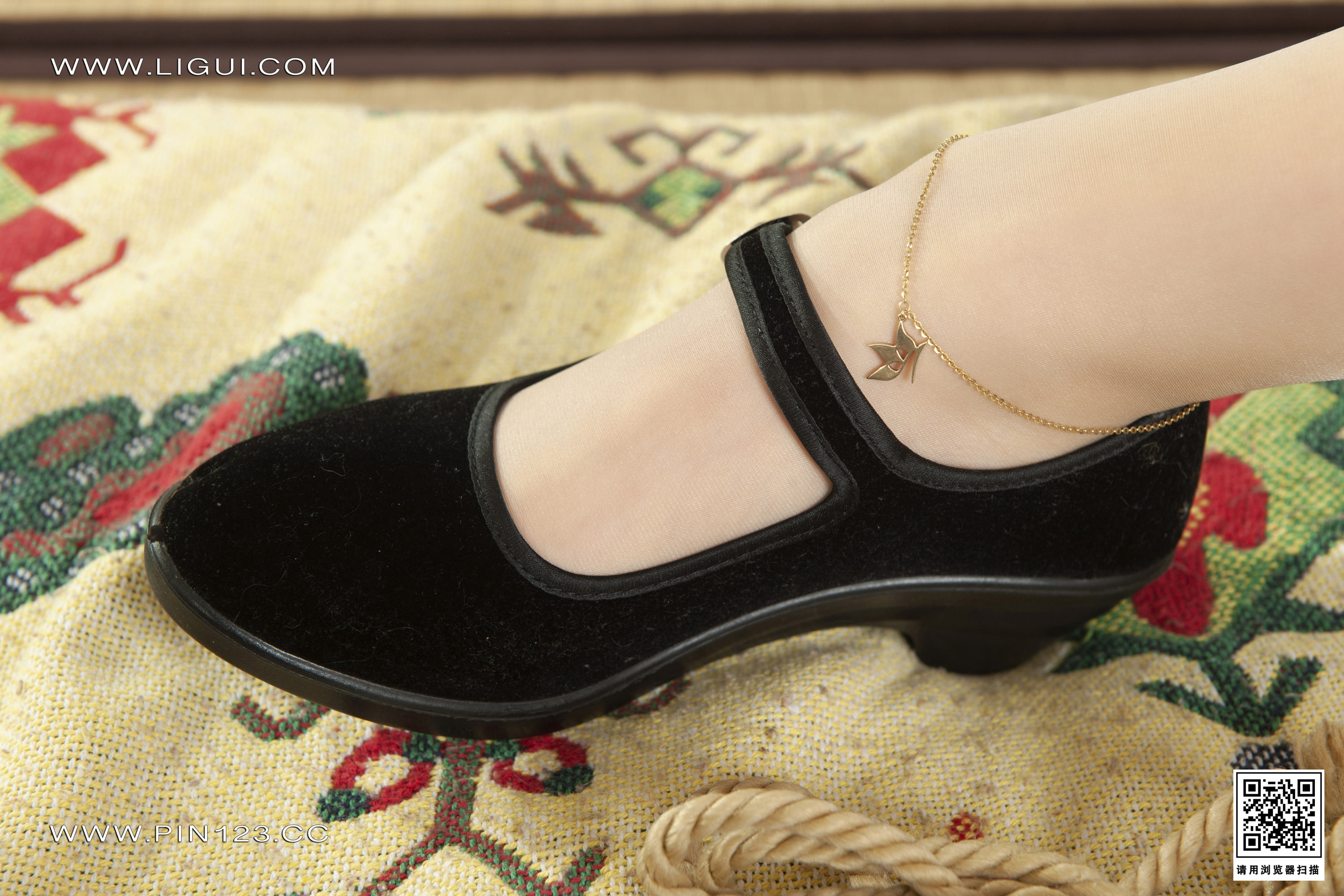 Chinese lady bondage 512-1