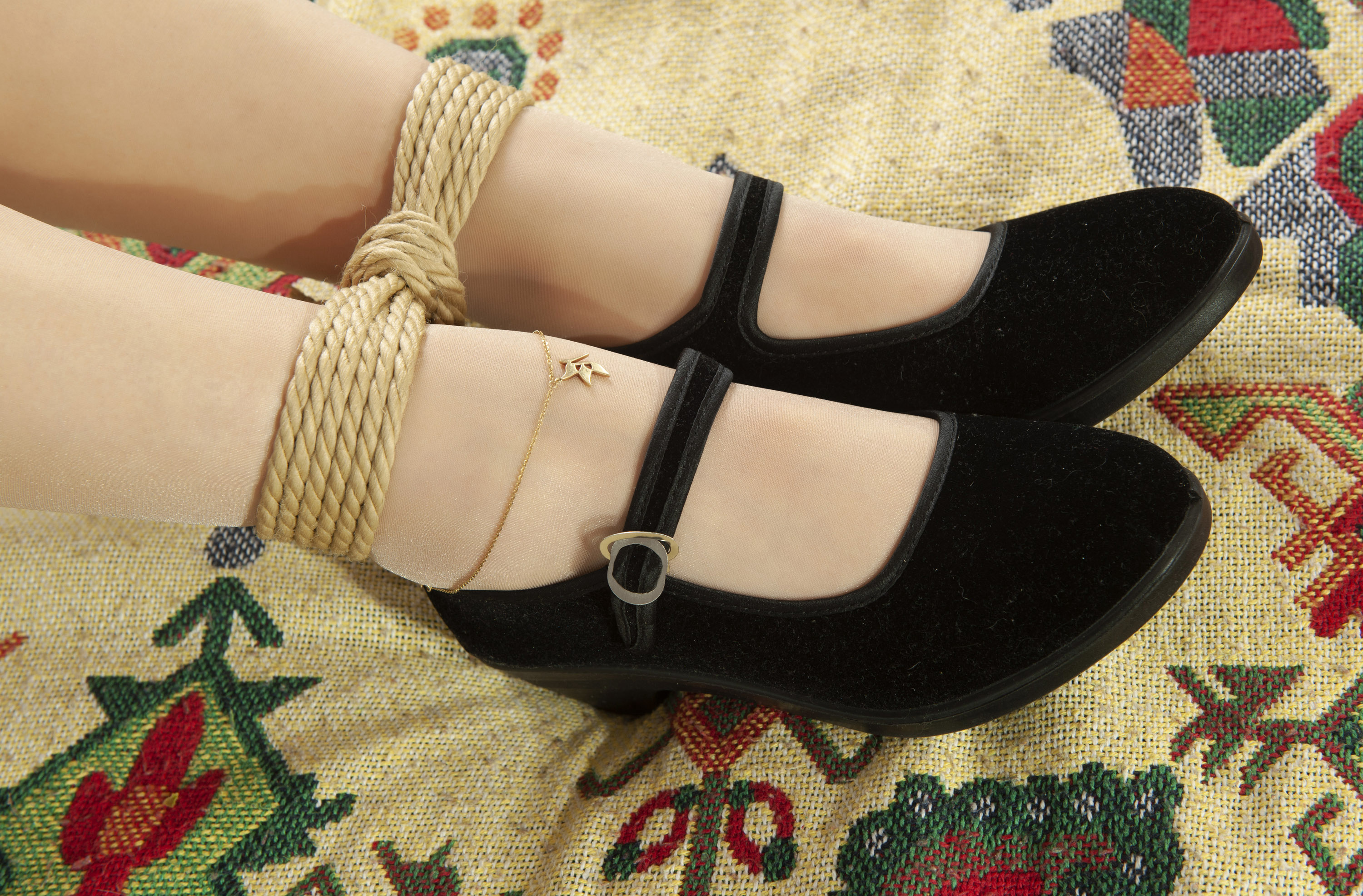 Chinese lady bondage 512-1