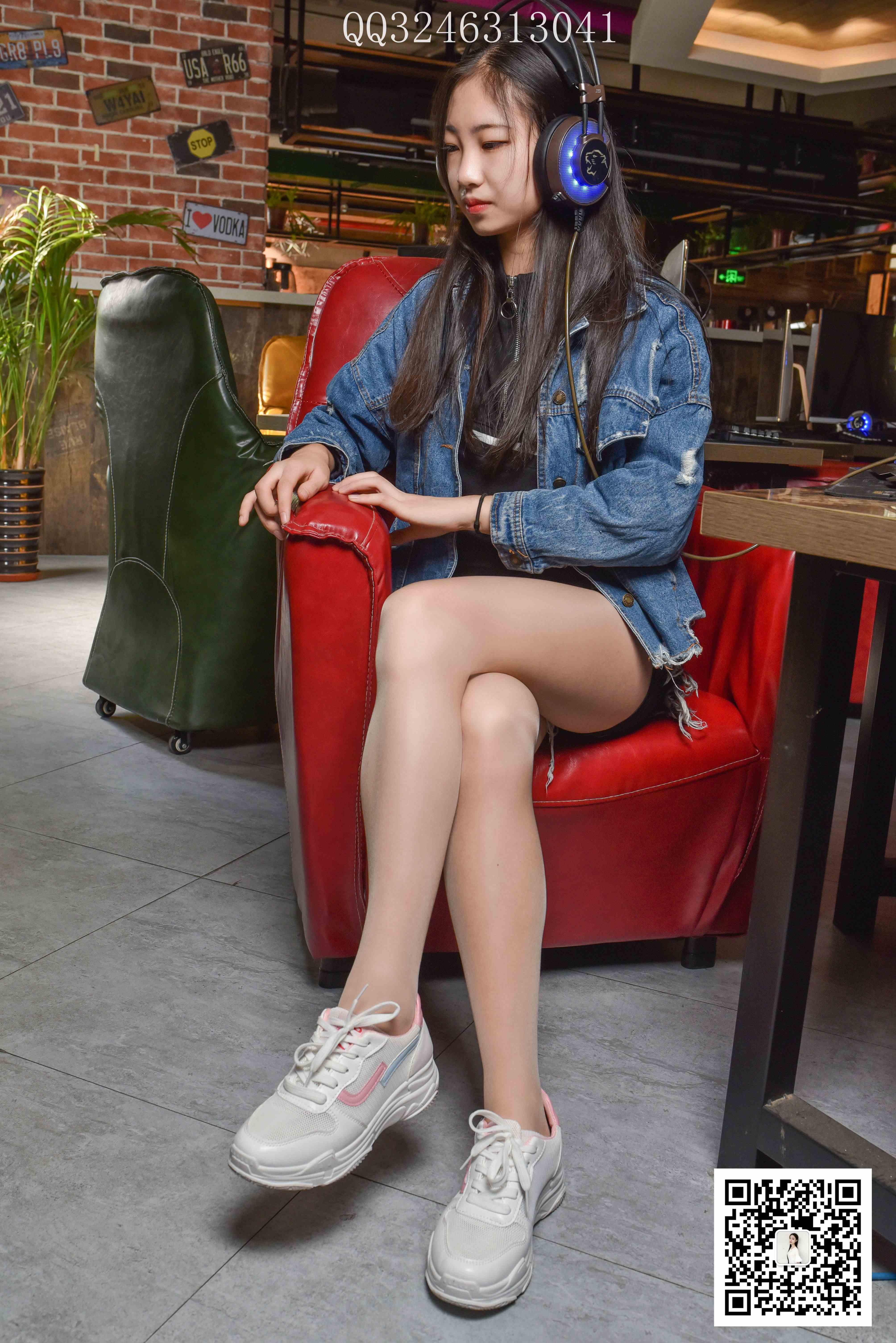 China Beauty Legs and feet 824